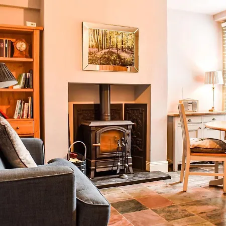 펜션 Meadow Bank Cottage *